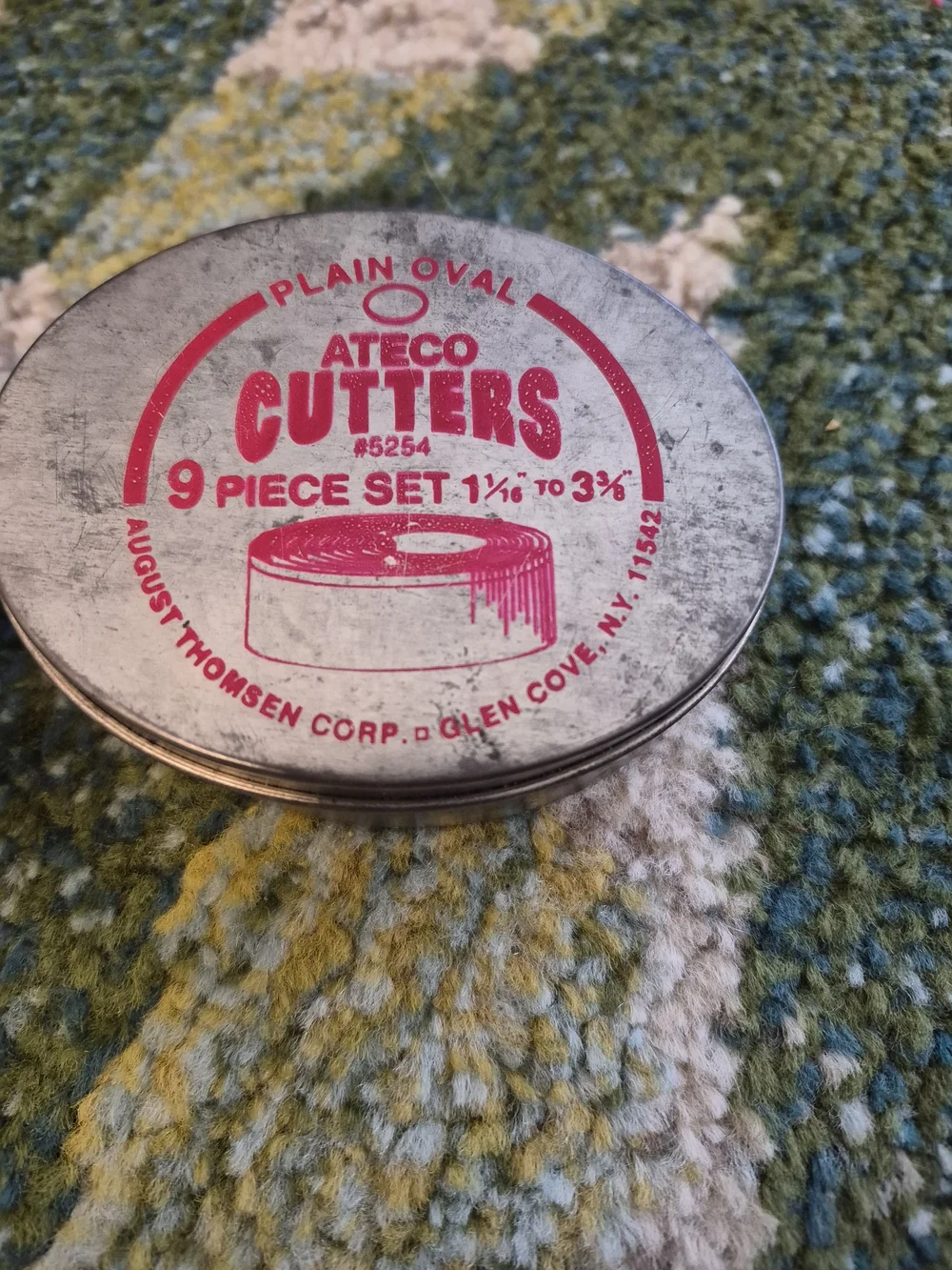 ATECO August Thomsen Corp # 5254 9 nested round biscuit cutters 1/16 to 3 3/8